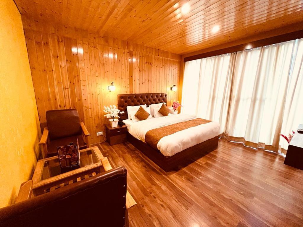 Tata Vista Resort Mall Road Manali - Centrally Heated & Air Cooled Екстериор снимка