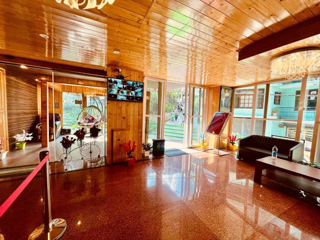 Tata Vista Resort Mall Road Manali - Centrally Heated & Air Cooled Екстериор снимка