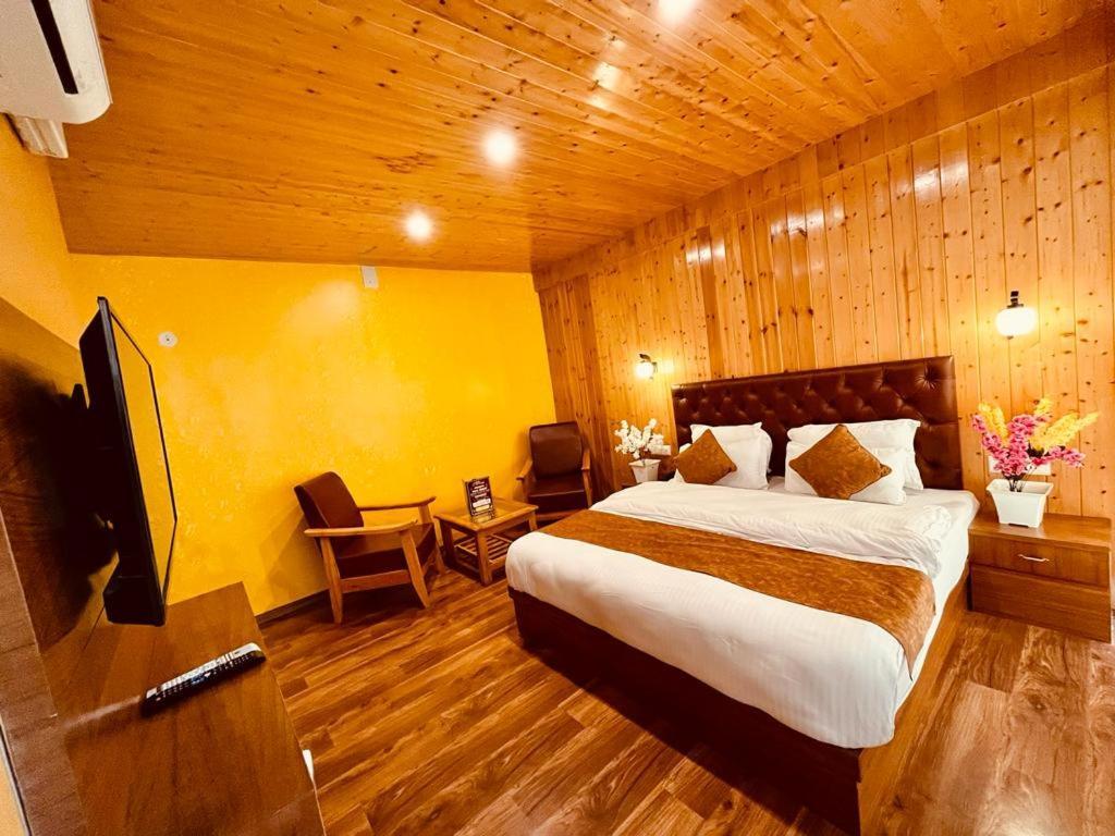 Tata Vista Resort Mall Road Manali - Centrally Heated & Air Cooled Екстериор снимка